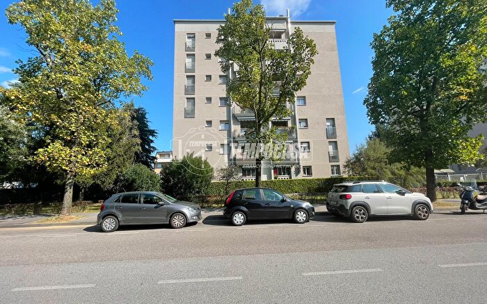 Appartamento quadrilocale in vendita in Viale Europa, Varedo