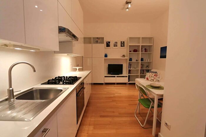 Appartamento monolocale in affitto in Bastioni di Porta Volta, Milano