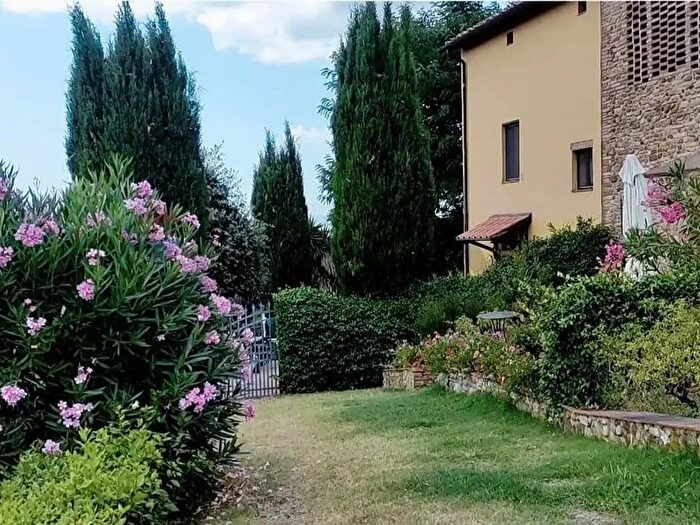 Casa con 6 locali in vendita in Via Montalbino, Montespertoli
