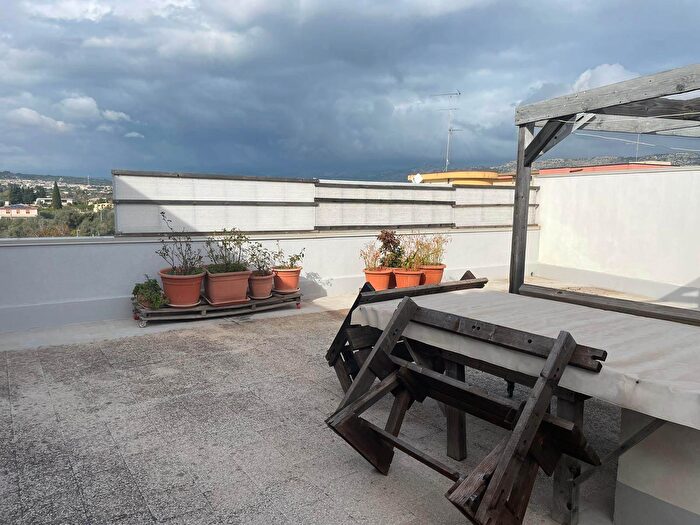 Appartamento quadrilocale in vendita in Floridia