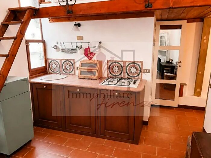 Appartamento bilocale in vendita in Via della Chiesa, Firenze
