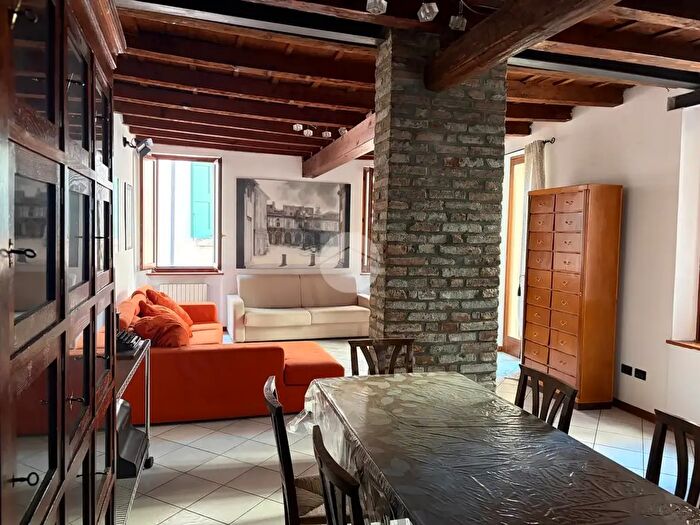 Appartamento bilocale in vendita in Via Croce Verde, Verona