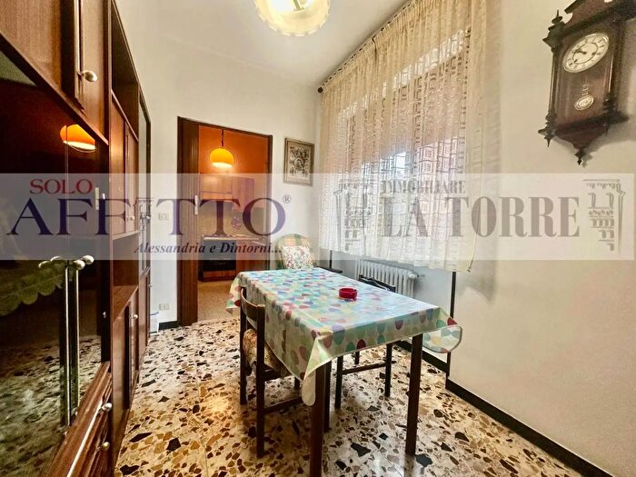 Appartamento quadrilocale in vendita in Via Levata, Alessandria