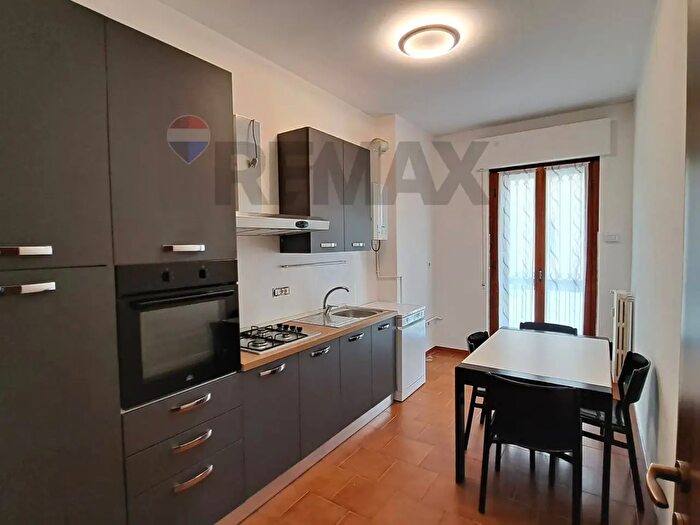 Appartamento trilocale in affitto in Via Mascagni, Cuggiono