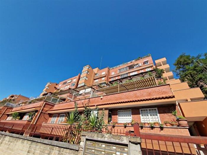 Appartamento con 6 locali in vendita in Via Carlo Emilio Gadda, Roma