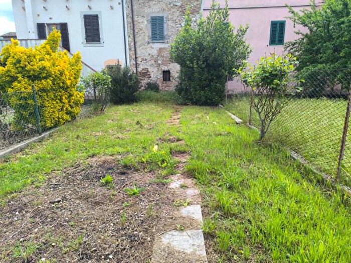 Casa trilocale in vendita in Via Sterpete, Foligno