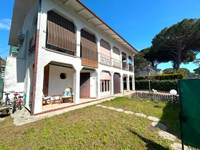 Appartamento trilocale in vendita in Via Pollaiolo, Comacchio