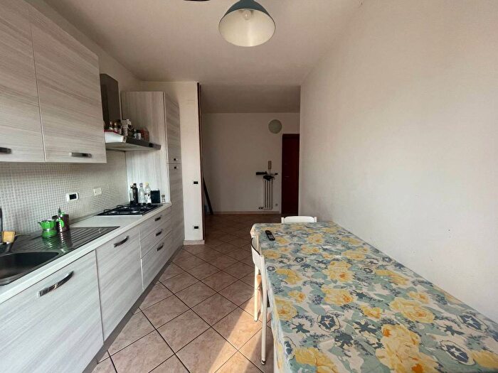 Appartamento quadrilocale in affitto in Borgo Roma, Verona