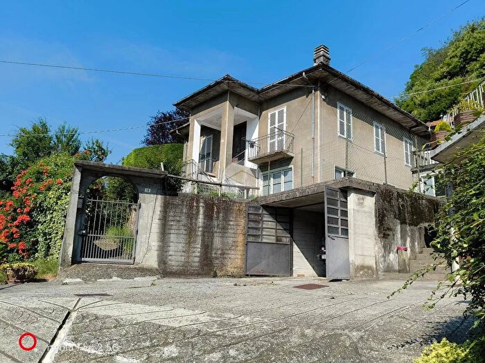 Casa con 6 locali in vendita in Via Duccio T Galimberti, Cuorgne