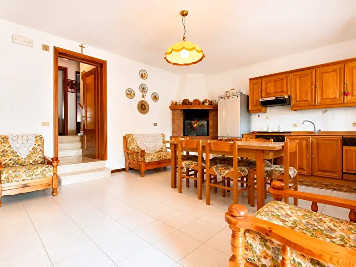 Casa quadrilocale in vendita in Via Carpaneda, Creazzo