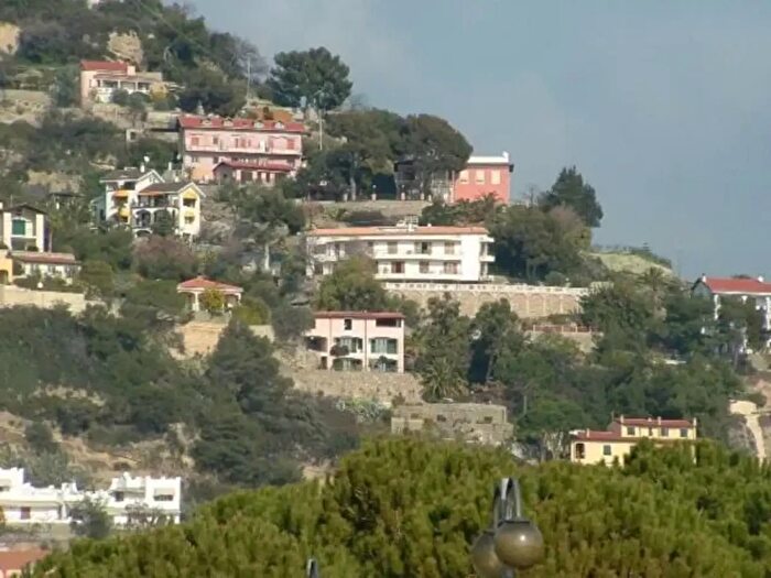 Casa con 6 locali in vendita in Ventimiglia