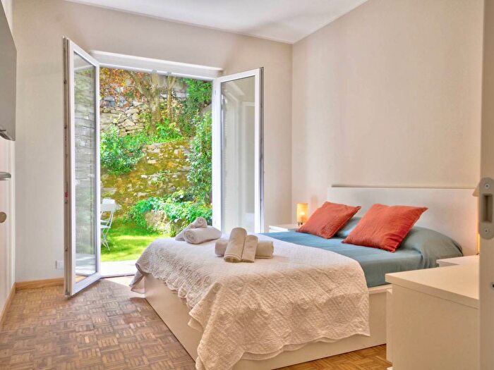 Appartamento trilocale in affitto in Via Privata Gattorno, Costaguta, Rapallo