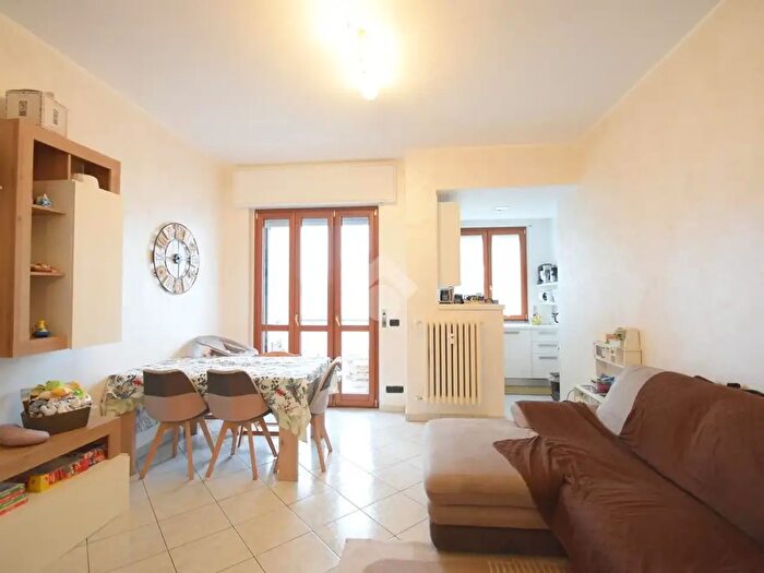 Appartamento trilocale in vendita in Via Tasso, Seregno