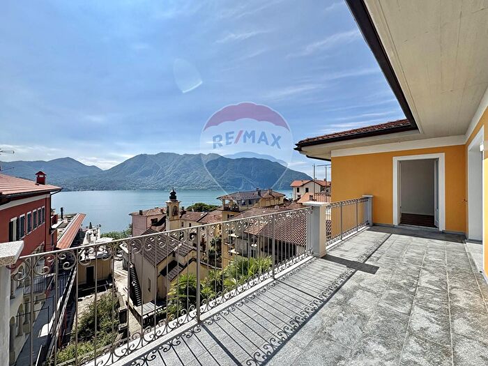 Appartamento quadrilocale in vendita in Via Cerutti, Ghiffa