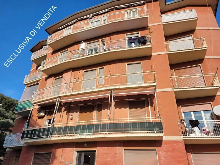 Appartamento trilocale in vendita in Lerici