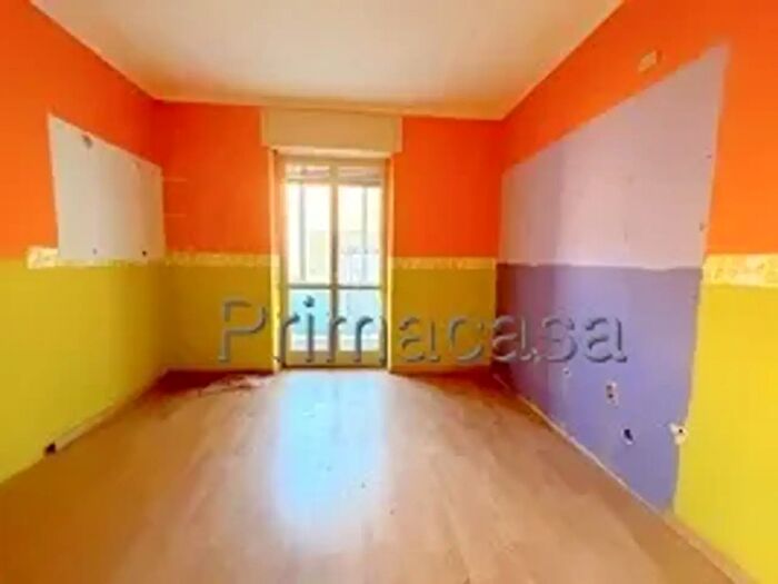 Appartamento con 6 locali in vendita in Via Monzambano, Verona