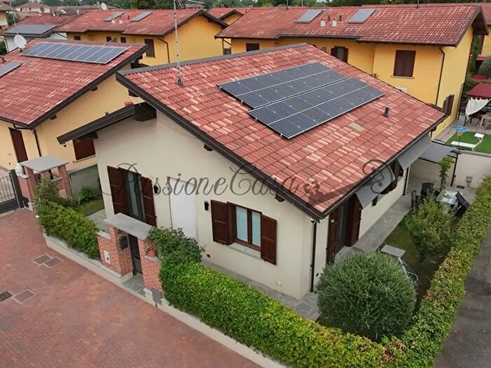 Casa trilocale in vendita in Gravellona Lomellina
