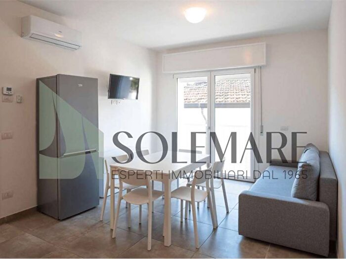 Appartamento trilocale in affitto in via nievo, Cesenatico Levante, Cesenatico