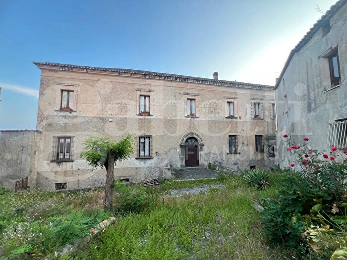 Appartamento con 19 locali in vendita in Via Toscano, Fiumefreddo Bruzio