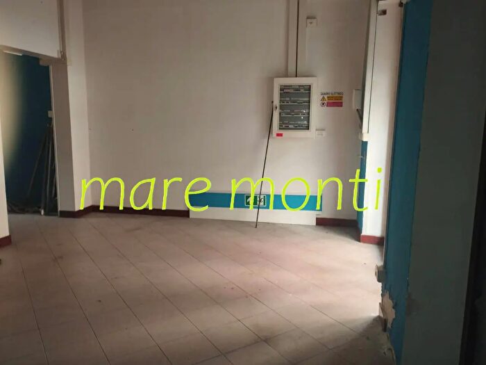 Appartamento trilocale in vendita in Via San Lorenzo, Savona
