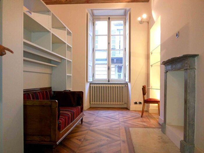Appartamento trilocale in affitto in Via SantAnselmo, San Salvario Baretti, Torino