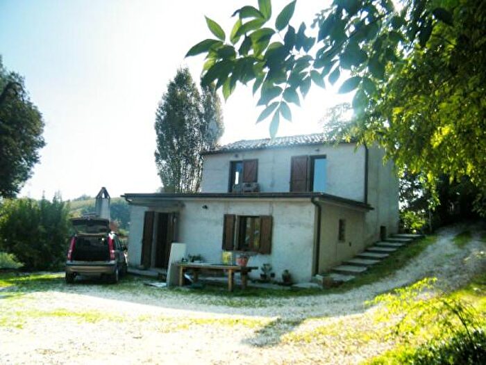 Casa con 6 locali in vendita in Via Montegrappa, Jesi
