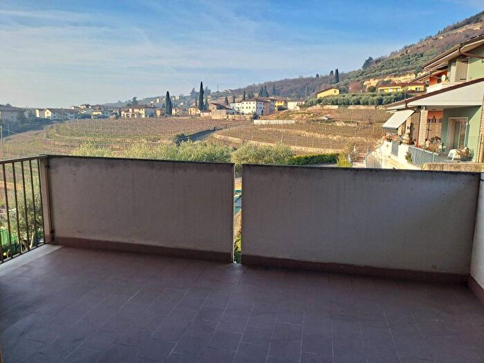 Appartamento bilocale in affitto in Negrar, Negrar di Valpolicella