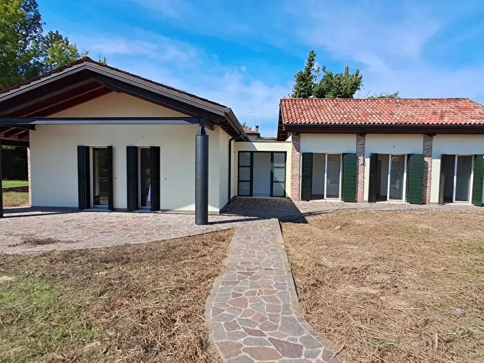 Casa con 8 locali in vendita in Venezia