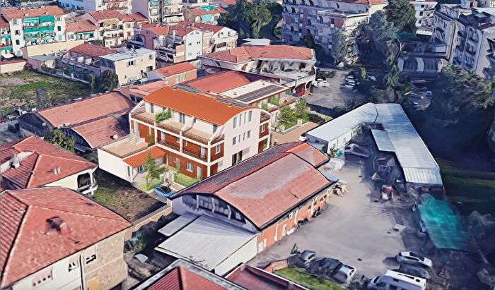 Appartamento con 5 locali in vendita in Via di San Quirico, Firenze