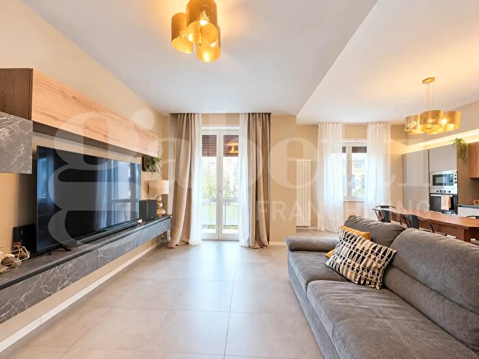 Appartamento quadrilocale in vendita in Via Cadore b, Cremona