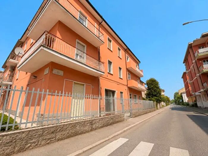 Appartamento trilocale in vendita in Via Luigi Zoni, Piacenza