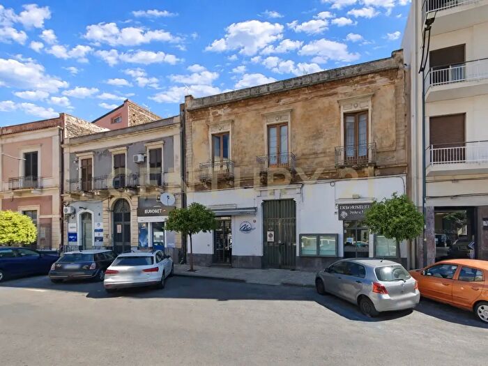 Appartamento bilocale in vendita in Corso delle Province, Catania