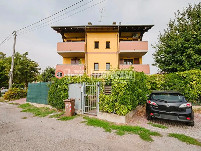 Appartamento quadrilocale in vendita in Via Ruota, Correggio