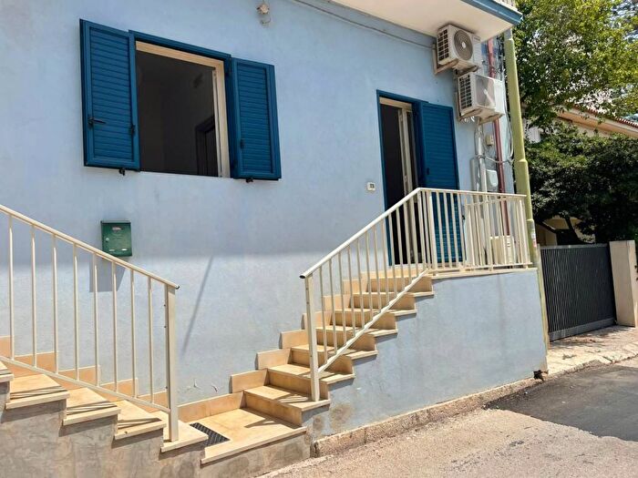 Appartamento trilocale in affitto in Via Lepanto, Marina di Ragusa Centro, Ragusa