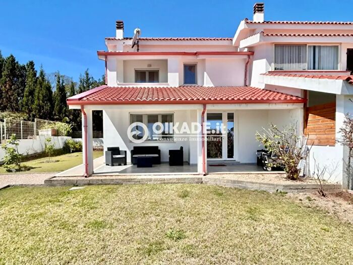 Casa trilocale in vendita in Via F Drake, Sarroch