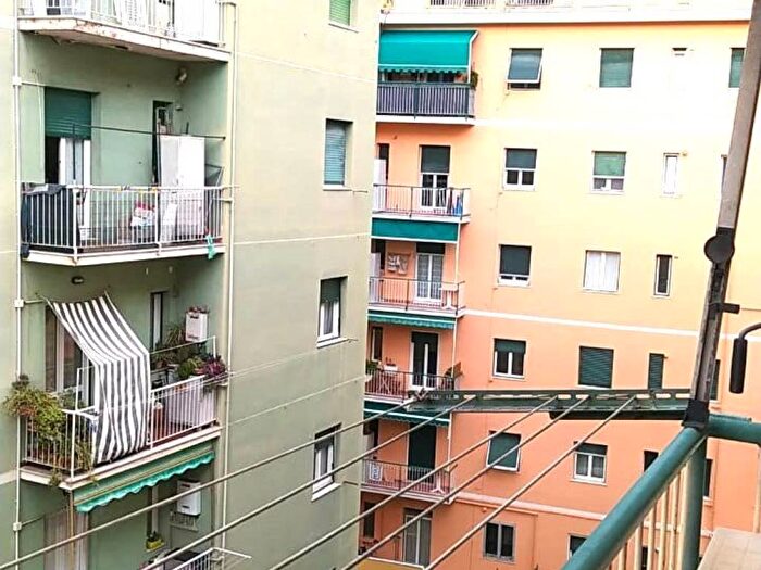Appartamento trilocale in affitto in Via Ferrara, San Teodoro, Genova