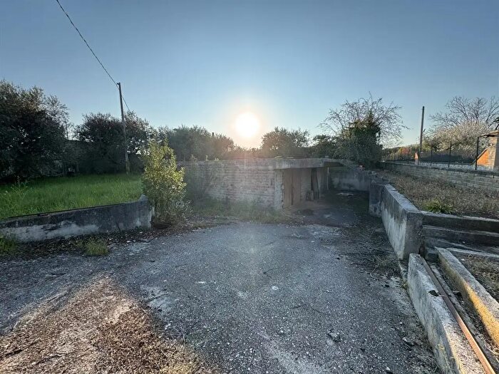 Casa in vendita in Via Caio Mario, Velletri