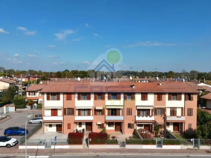 Casa quadrilocale in vendita in Via Bosco N°, Cremona