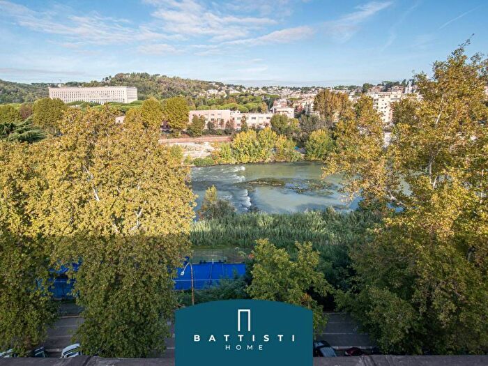 Appartamento trilocale in affitto in Lungotevere Grande Ammiraglio Thaon di Revel, Flaminio, Roma