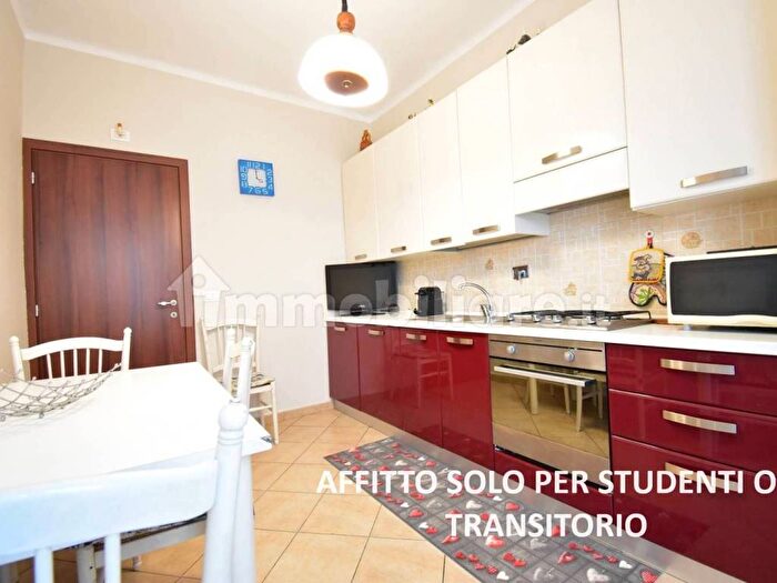 Appartamento trilocale in affitto in Strada Antica di Collegno, Parella, Torino