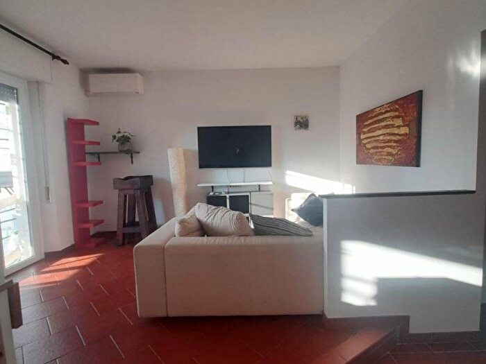 Appartamento bilocale in affitto in Via delle Primule, Lorenteggio, Milano