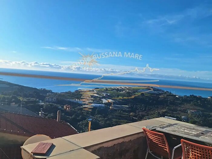 Casa con 5 locali in vendita in Terzorio