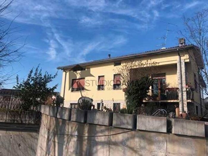 Casa con 6 locali in vendita in Bedizzole