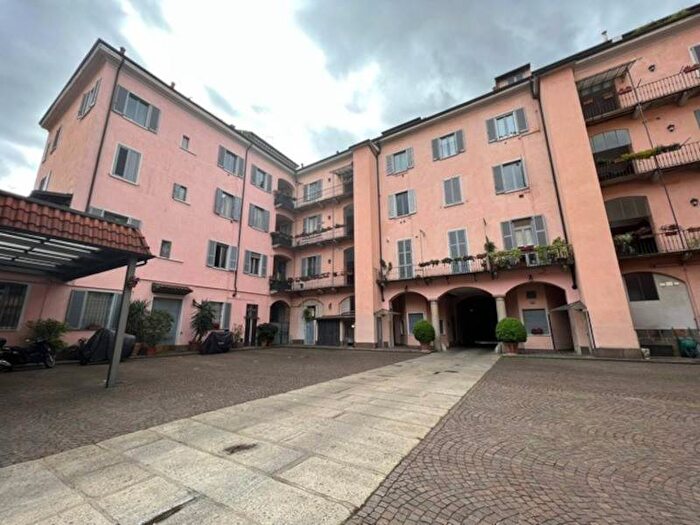Casa bilocale in affitto in Viale Bligny, Bocconi, Milano