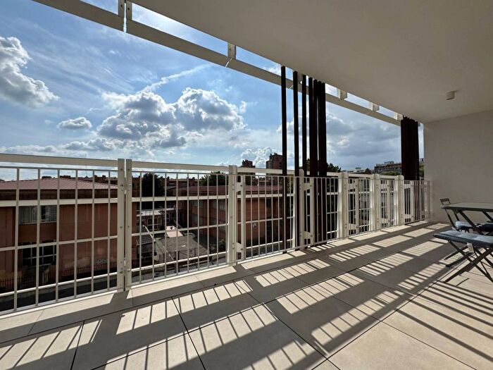 Appartamento bilocale in affitto in Via Rosalba Carriera, Giambellino, Milano