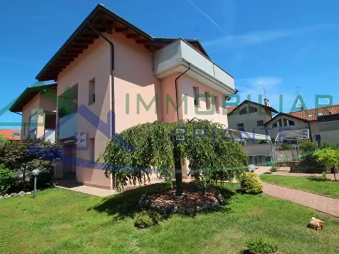 Appartamento trilocale in vendita in Via Giacomo Matteotti, Ferno