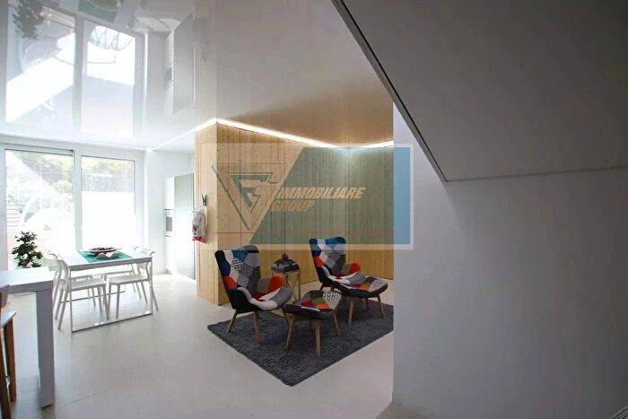 Casa quadrilocale in affitto in Melilli