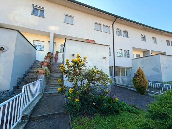 Casa quadrilocale in vendita in Viale a Gramsci, Broni