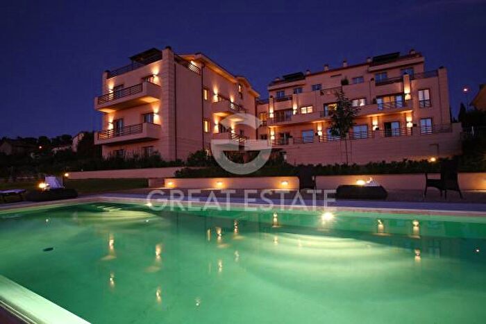 Appartamento con 6 locali in vendita in Via Roma, San Casciano Dei Bagni