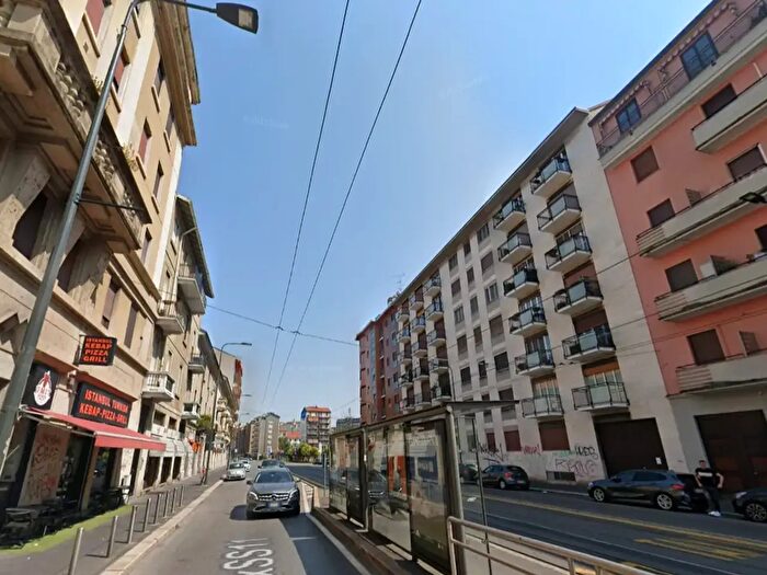 Appartamento bilocale in affitto in Via Alfonso Capecelatro, Milano